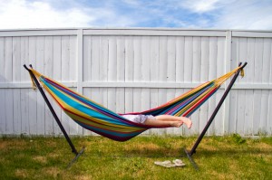 hammock fence no hurry